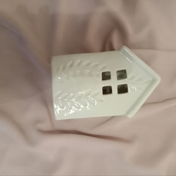 Ashland Decorative Ceramic House - Picture 2 of 5